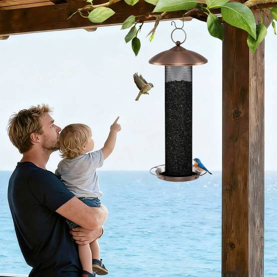 Mangeoire à Oiseaux Tube en Maille Métallique Suspendue Anti-écureuil Toit et Plateau à Graines avec Drainage Noir MAISON CHIC - Image 3