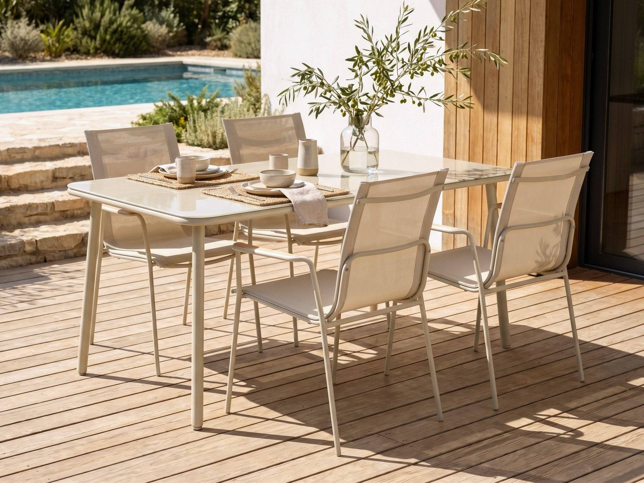 Beliani - Table de salle à manger, 6 Personnes Acier Beige clair CARAVINO - 90x160x74- Beliani - Image 1