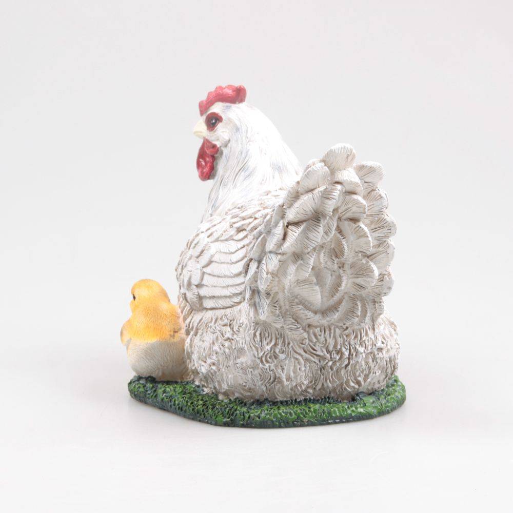 Farmwood Animals - Poule couvant avec poussin en résine 17 x 23 x 19 cm - Imagen 3