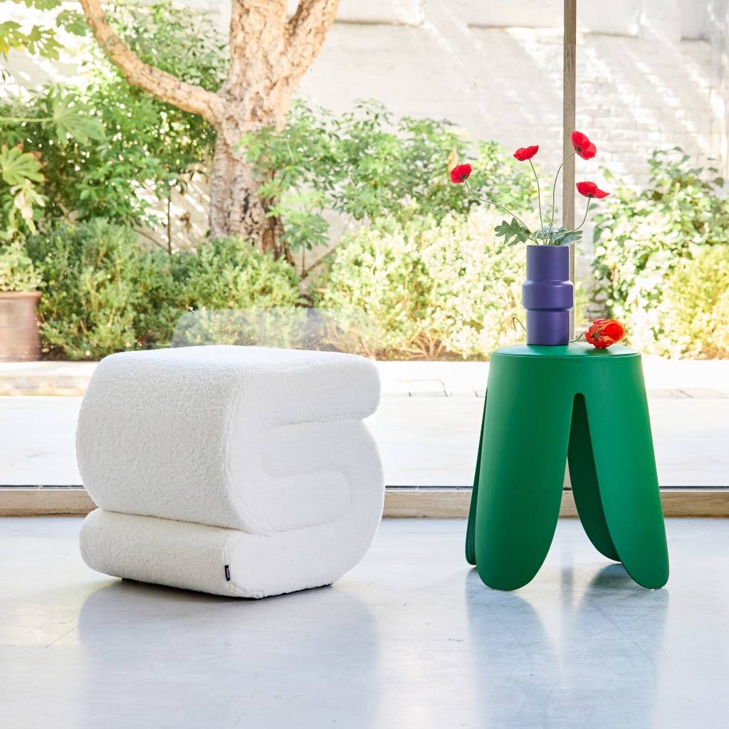 sweeek - Tabouret / pouf design revêtement bouclette blanc 1 place L 43 x P 47 x H 45cm - Sasha | sweeek - Image 1
