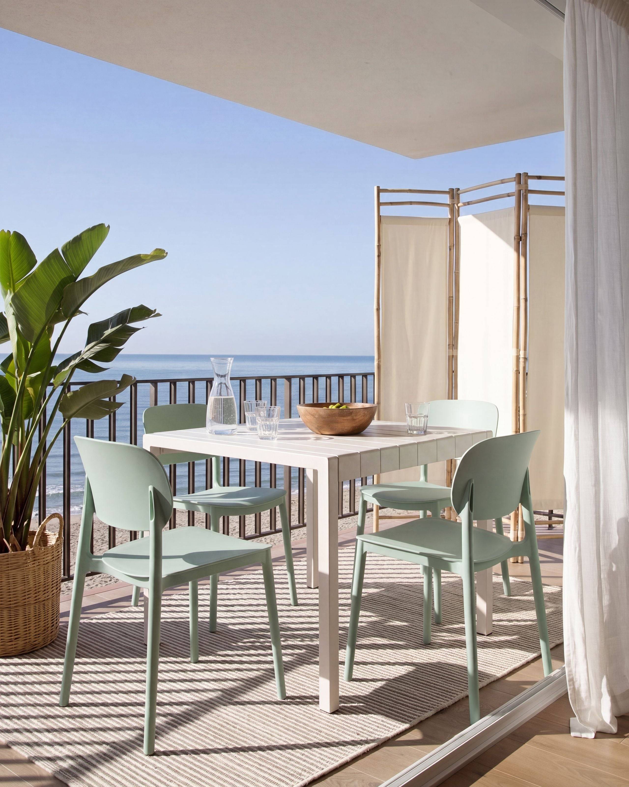 Beliani - Chaise de jardin Polypropylène Vert clair TUPIZA - 47x48x82- Beliani