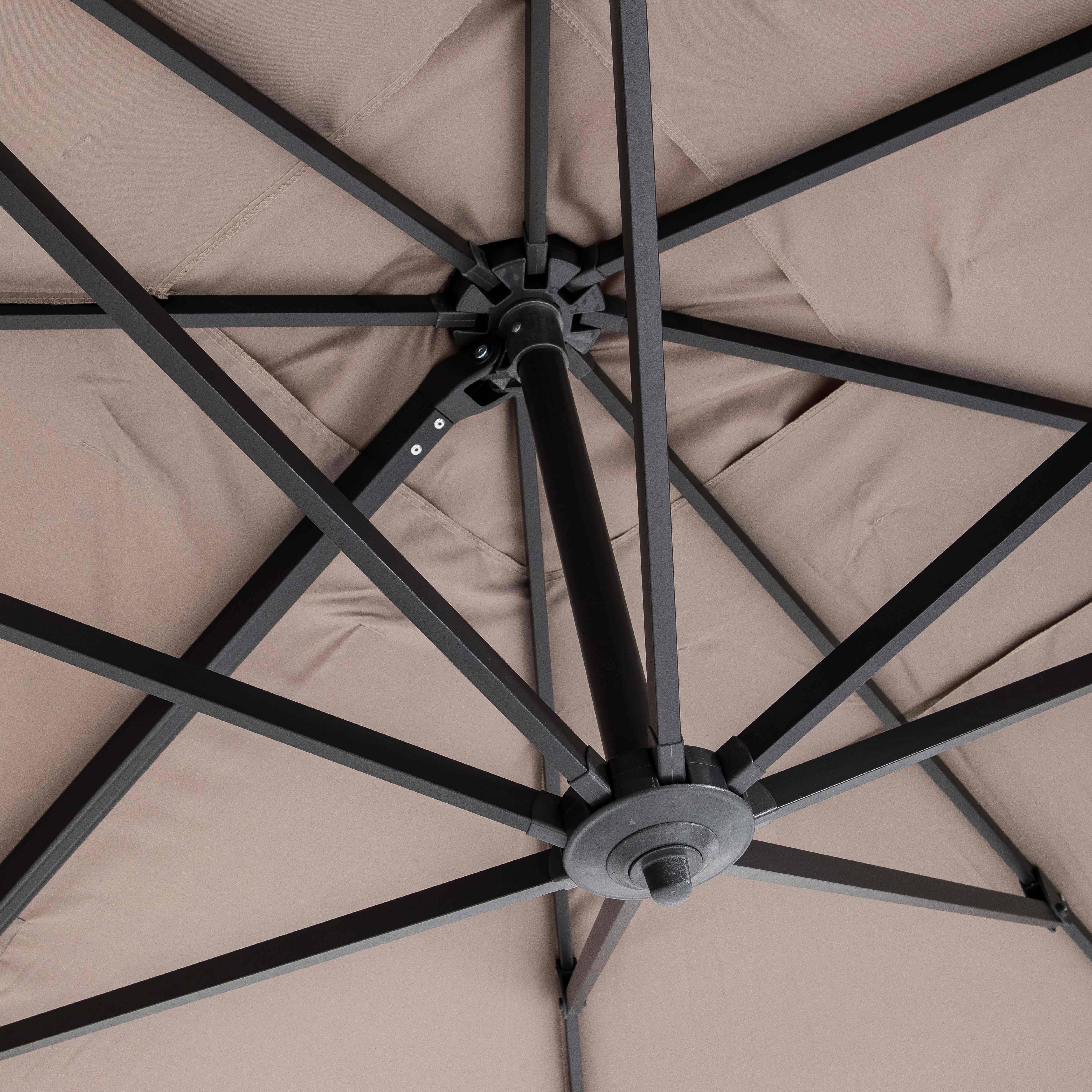 Oviala - Parasol déporté inclinable et rotatif 2x3 m et 4 dalles lestées taupe Amalya - Oviala - Imagen 3