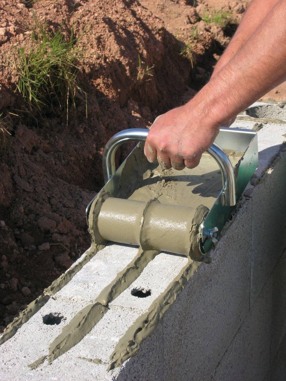 Rouleau Applicateur de Colle pour Blocs de Béton Rectifiés – Poignée Ergonomique - Mondelin - Image 2