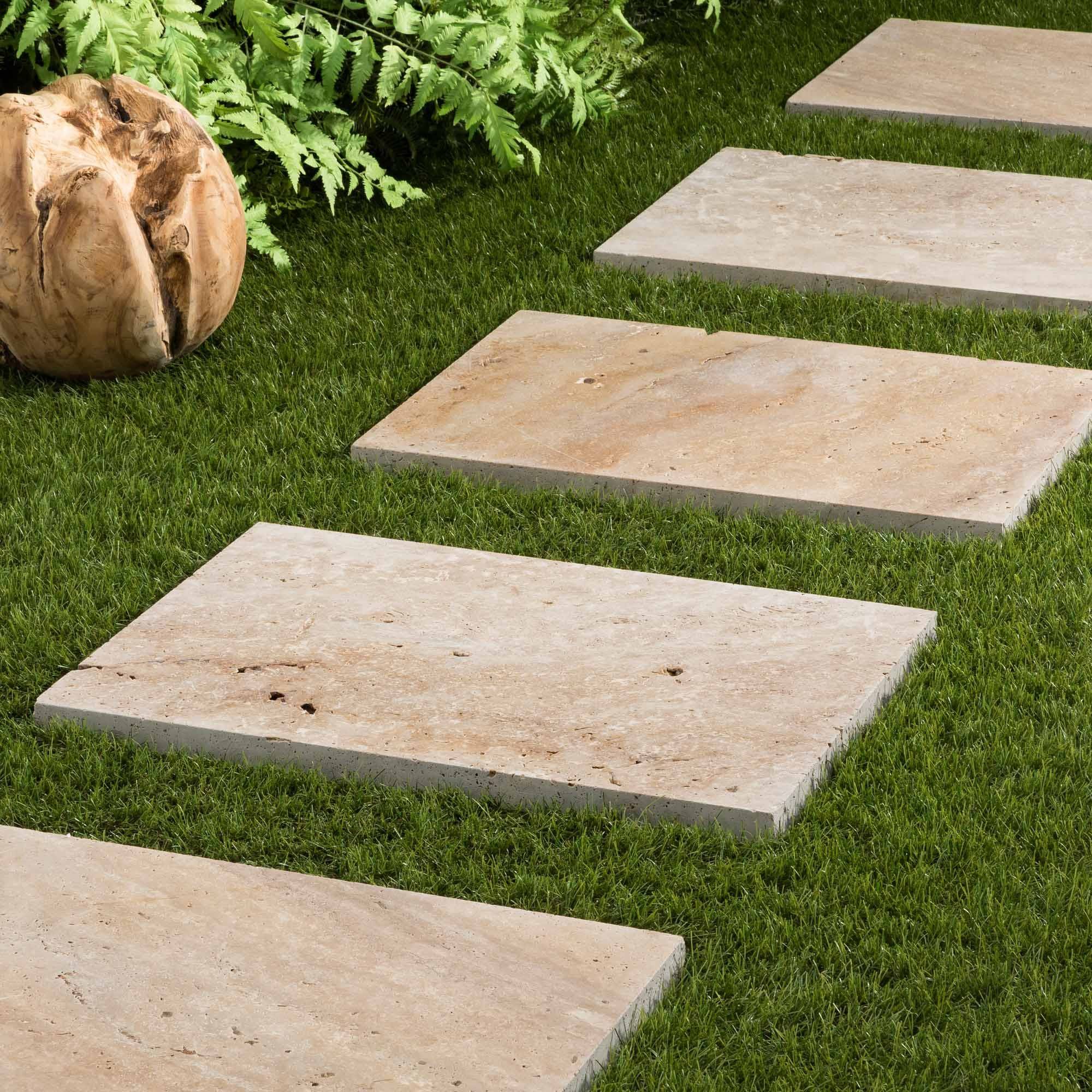 RO'MA Nature - Pas japonais Rectangle Travertin Beige Nuancé 61x40,6x3 cm (à l'unité) - RO'MA NATURE