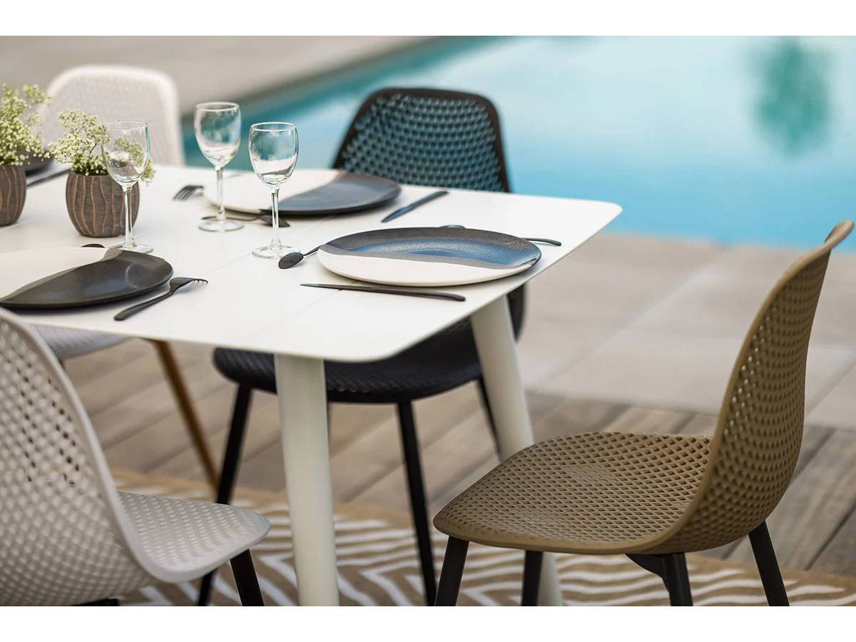 Table de jardin rectangulaire en aluminium blanc Corfou avec 4 chaises Corfou - 4 places - Jardiline - Imagen 3