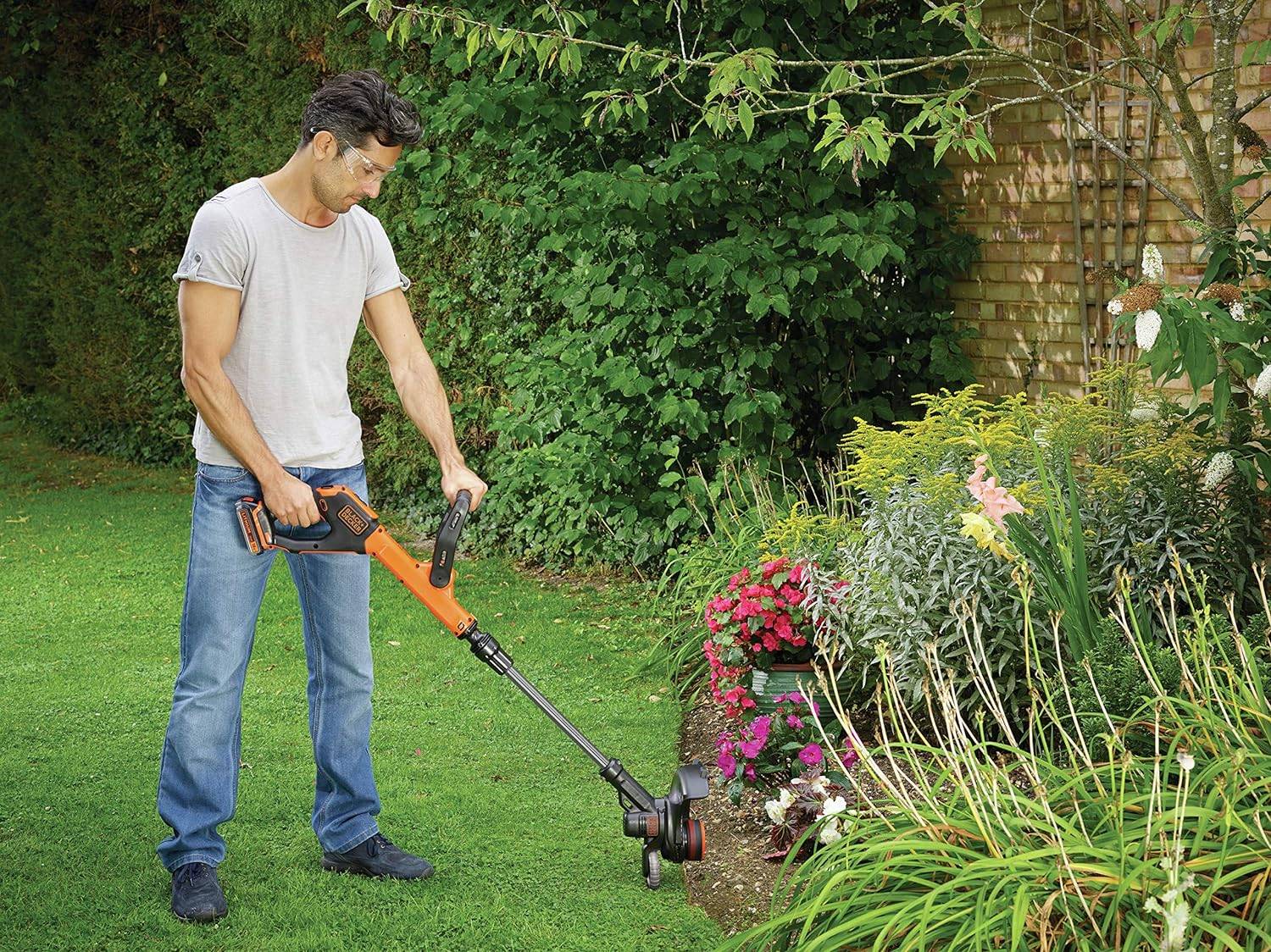 Coupe bordure sans fil - 28cm - BLACK+DECKER - 1 batterie 18V 2.0Ah + chargeur - STC1820EPC-QW - Image 3