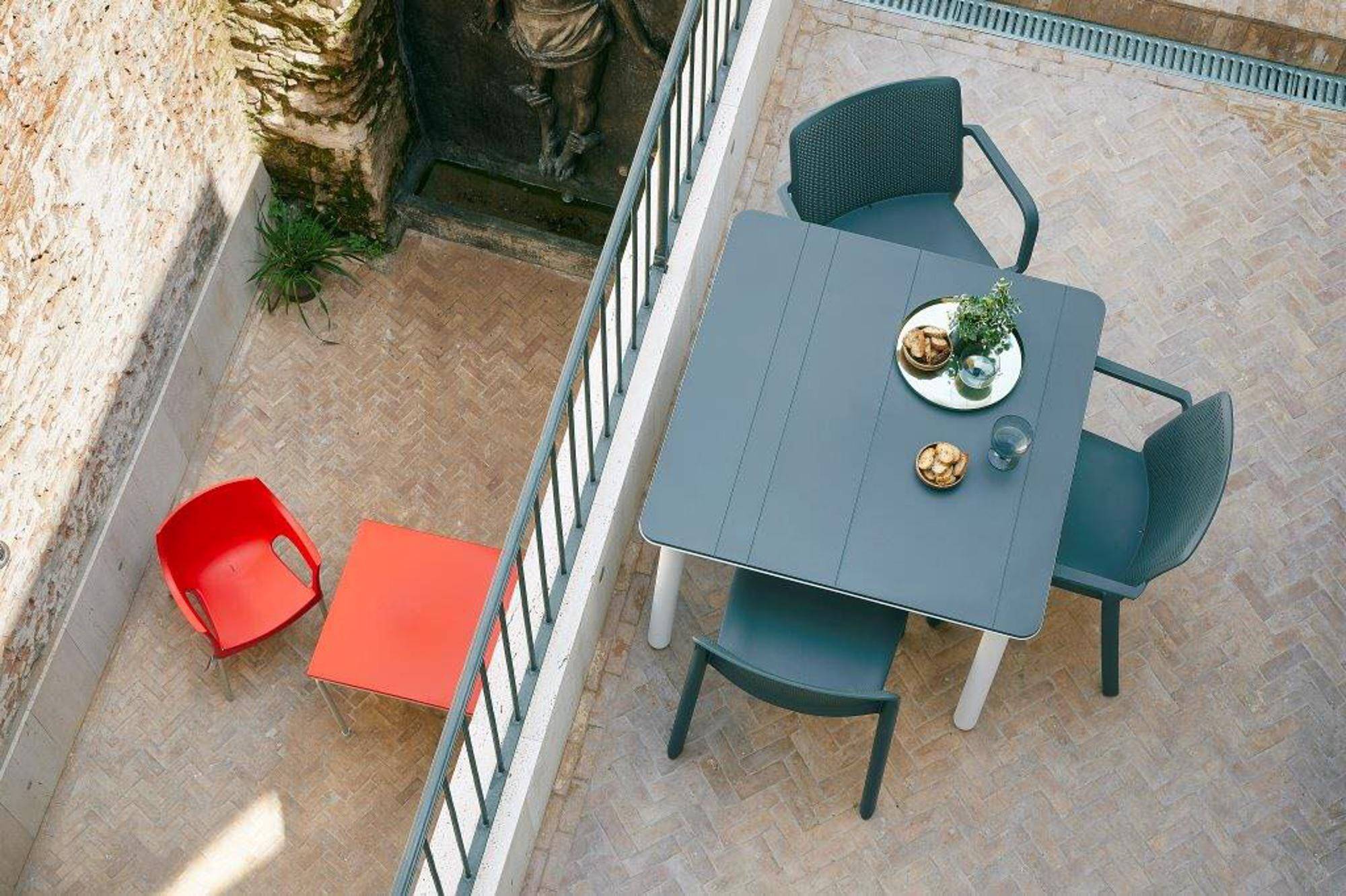 Table carrée extérieur 90x90 sable - ivoire NOA garbar - Image 4