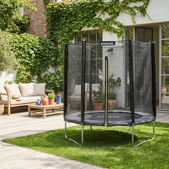 Trampoline rond Ø 180cm gris avec son filet de protection - Cassiopée - Trampoline de jardin 2m| Qualité PRO. | Normes EU. | sweeek - Image 1