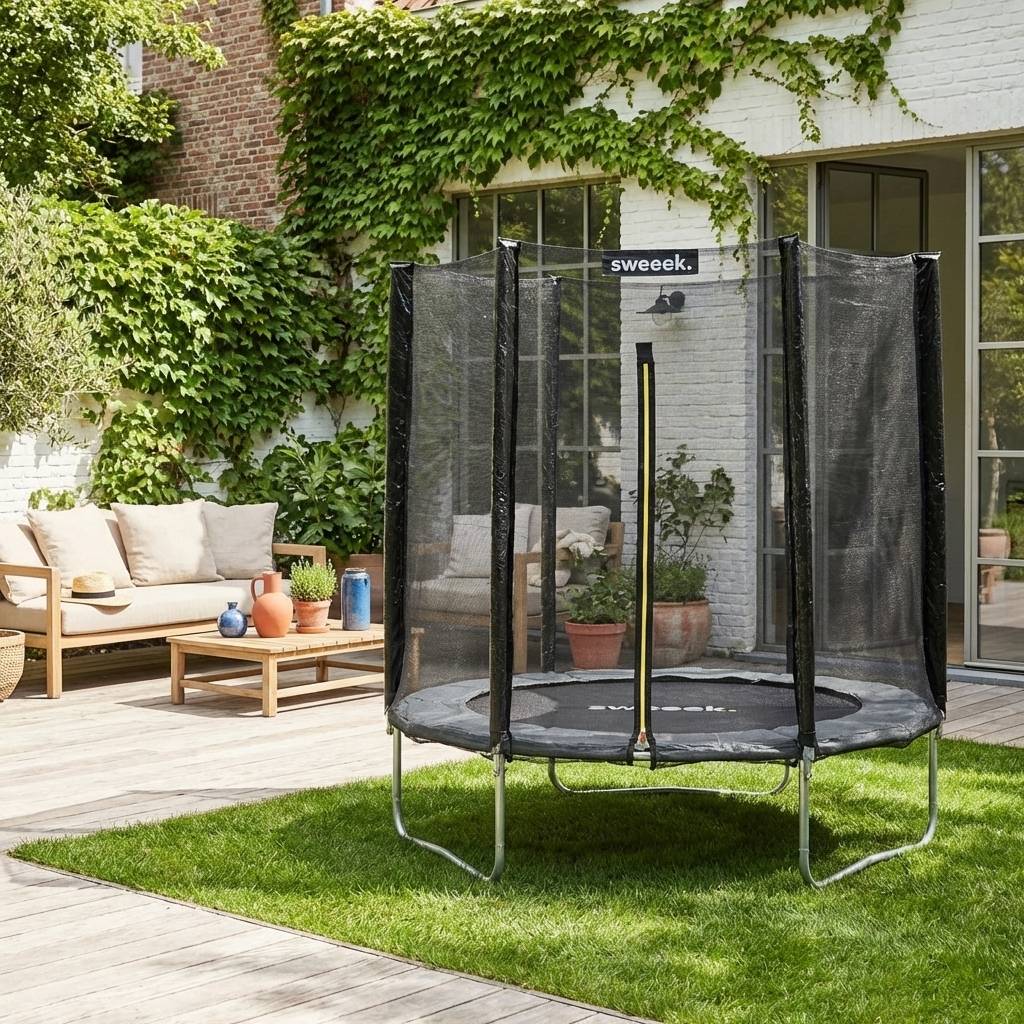 Trampoline rond Ø 180cm gris avec son filet de protection - Cassiopée - Trampoline de jardin 2m| Qualité PRO. | Normes EU. | sweeek - Image 1