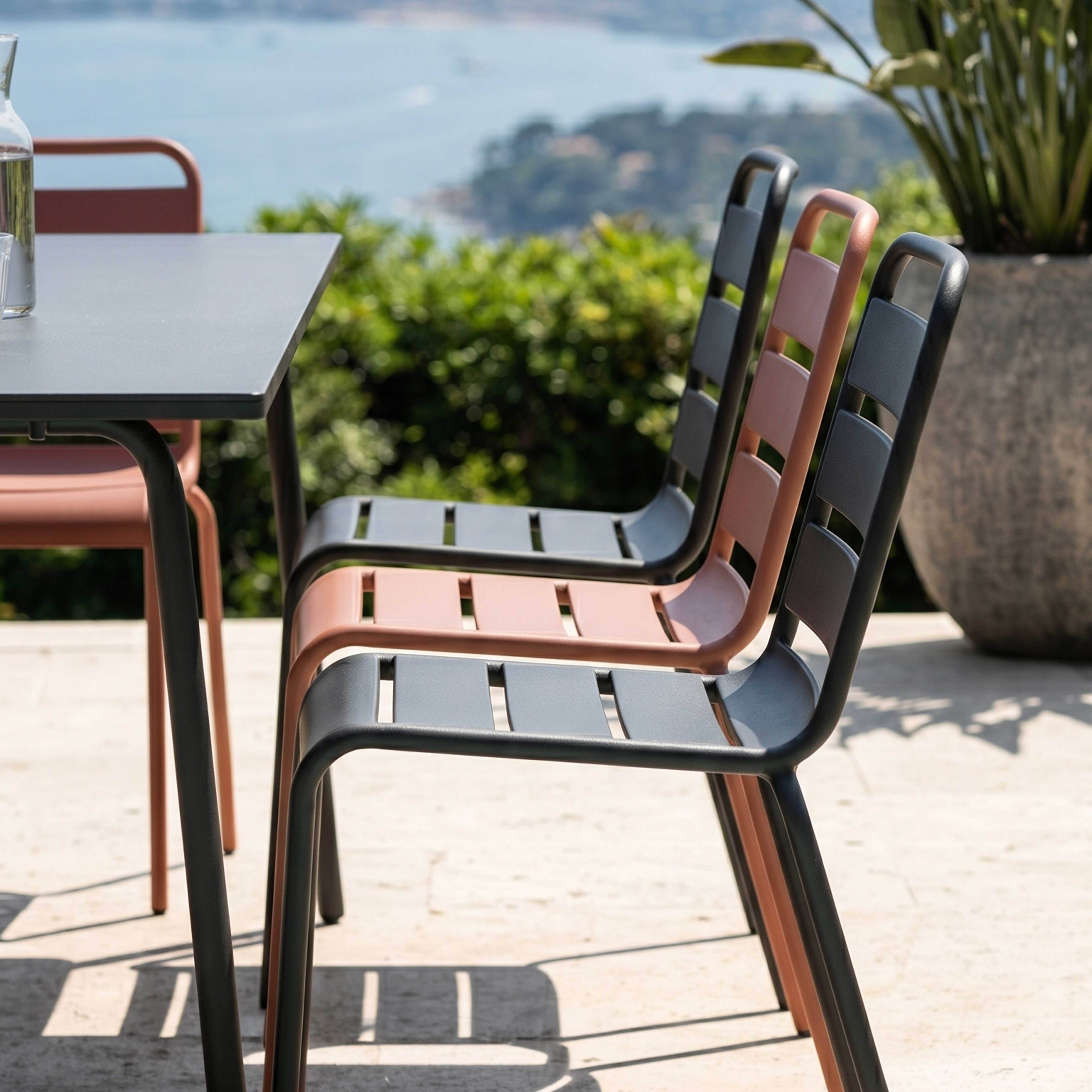 Oviala - Ensemble table de jardin et 8 chaises en métal gris et argile Palavas - Oviala - Image 4