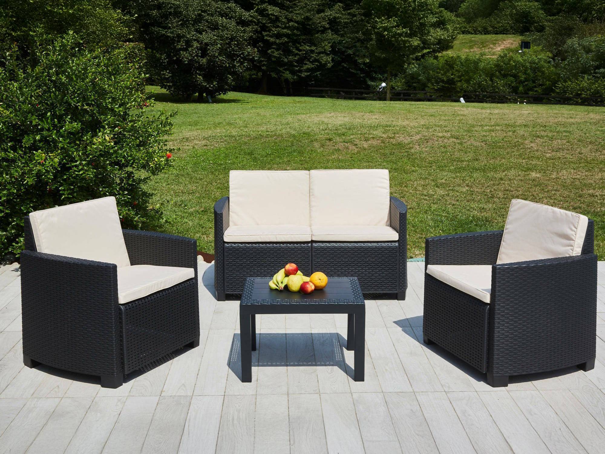 Dmora - Salon d'extérieur Sassari, Composition de jardin avec 2 fauteuils, 1 canapé et 1 table basse, Salon effet rotin avec coussins, Anthracite - Dmora - Imagen 4