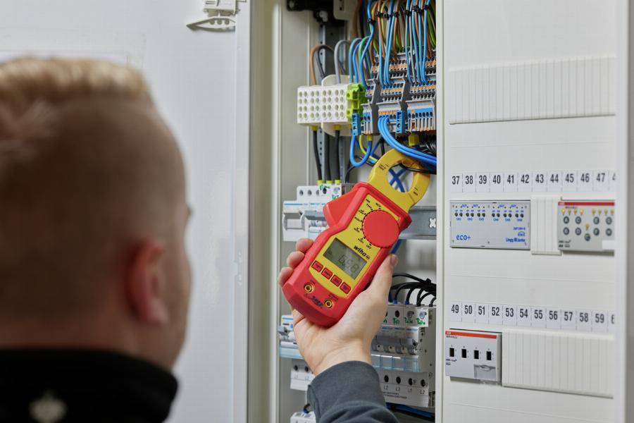 Pince ampèremétrique WIHA jusqu'à 1000 V AC Cat. IV + 2 piles AAA incluses - 45219 - Imagen 3