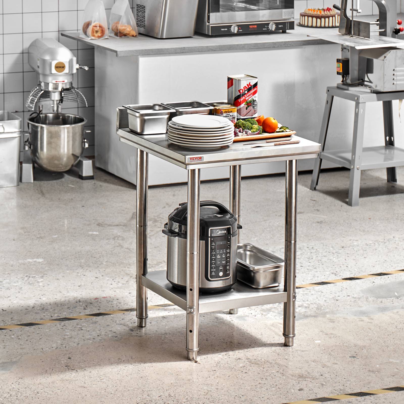 VEVOR Table travail cuisine inox 60x60x80cm 2 étages, charge 750kg, pour préparation repas, hôtels, hôpitaux. - Image 8