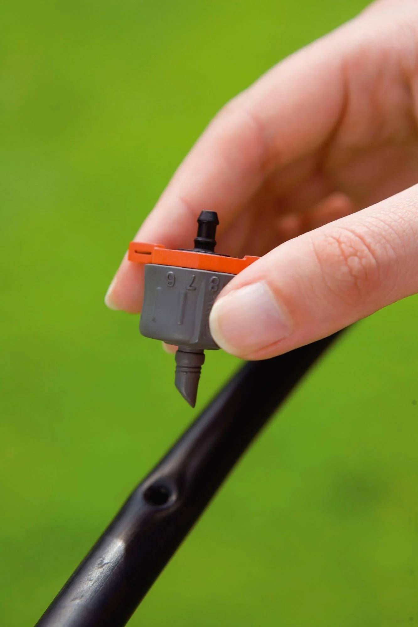 Goutteur régulateur de pression 8l-h Micro-Drip GARDENA - Imagen 2