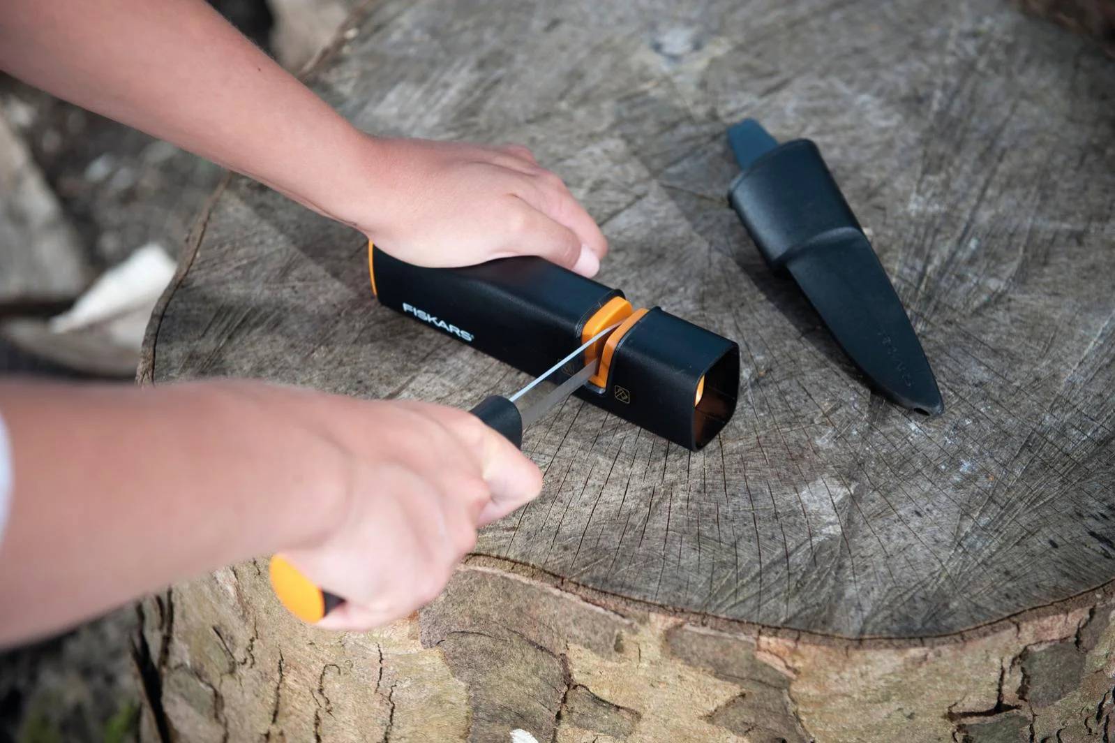 Fiskars - Fiskars - Aiguiseur pour haches, merlins et couteaux Xsharp™ - Imagen 5