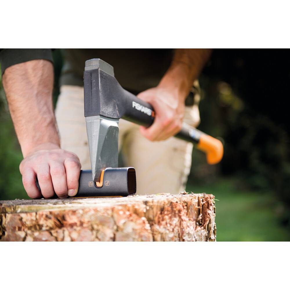 Fiskars - Fiskars - Aiguiseur pour haches, merlins et couteaux Xsharp™ - Imagen 4