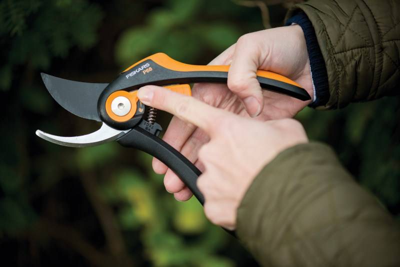 Fiskars - Fiskars - Sécateur Smartfit™ P68 à ouverture variable Ø 12-24mm - Image 2