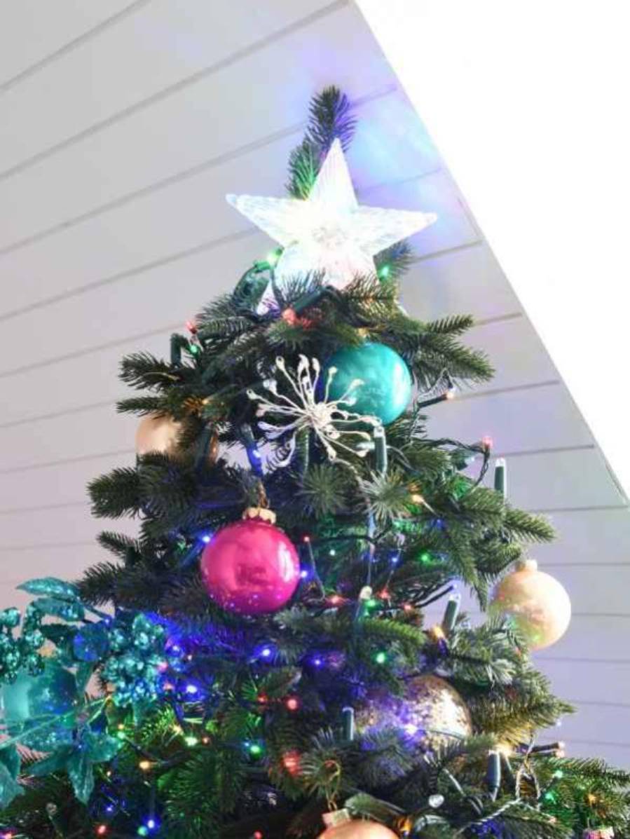 Blachere Illumination - Cimier de sapin en forme d'étoile avec 10 LEDS RGB - Image 2
