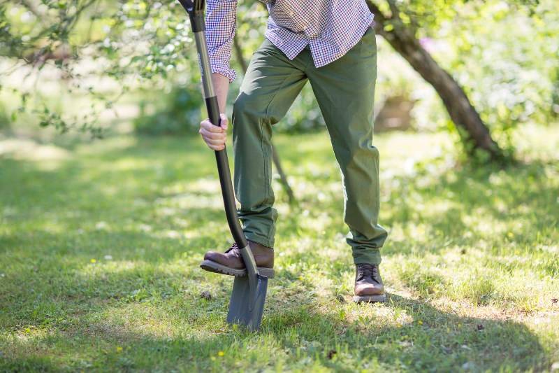 Fiskars - Fiskars - Pala de metal Ergonomic™ con borde recto - Imagen 2