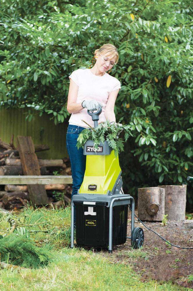 Ryobi - Broyeur de végétaux électrique 2500 W 45 mm RSH2545B - RYOBI - Imagen 3