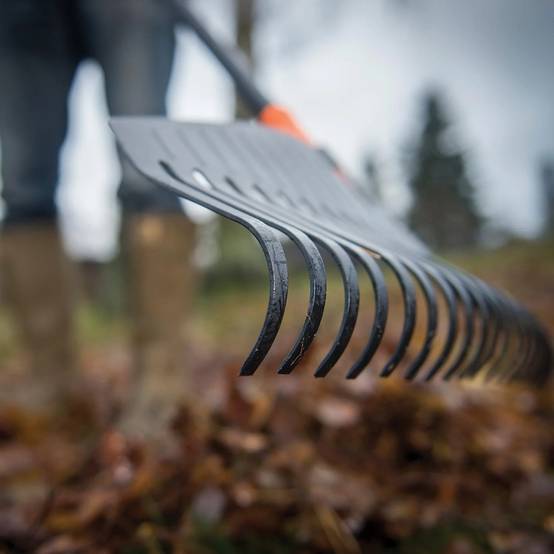 Fiskars - Fiskars - Balai à gazon L Solid™ 25 dents largeur 52cm - Image 8