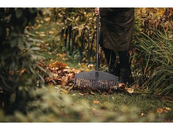Fiskars - Fiskars - Balai à gazon L Solid™ 25 dents largeur 52cm - Image 11