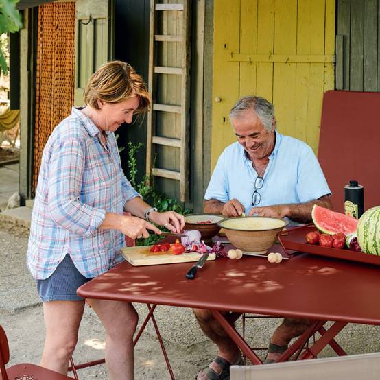 Fermob - Table de jardin carrée pliante acier piment 8 personnes Cargo Fermob - Image 2