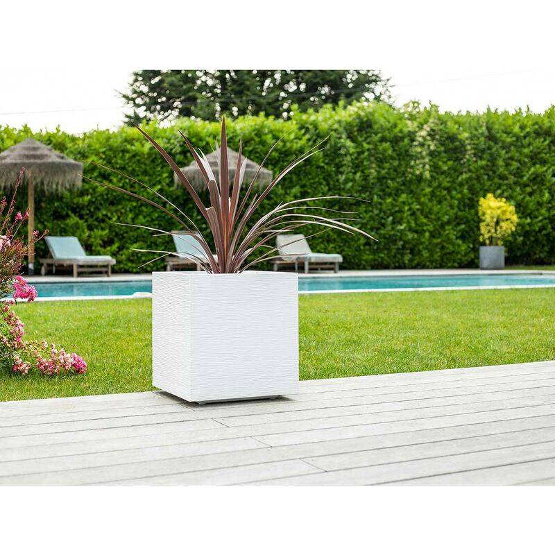 EDA Plastiques - Pot de fleurs carré graphit blanc L39.5 x l39.5 x H43.5 cm - Image 15