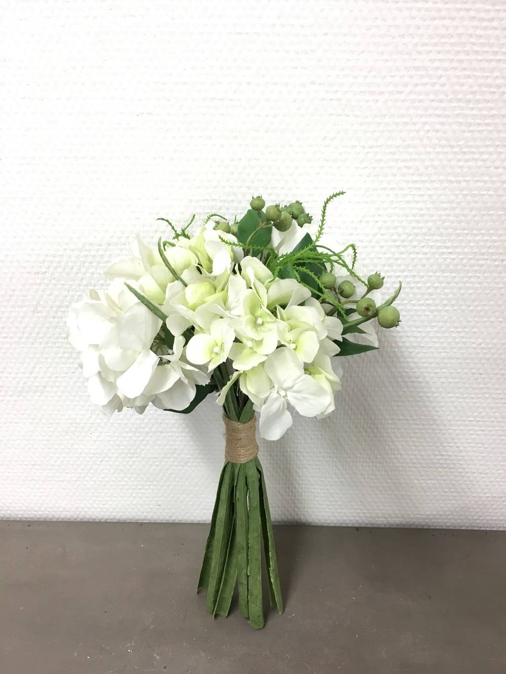 Kalyste - Bouquet hortensias baies artificiel crème L.33 x l.10 x H.33 cm - Imagen 2