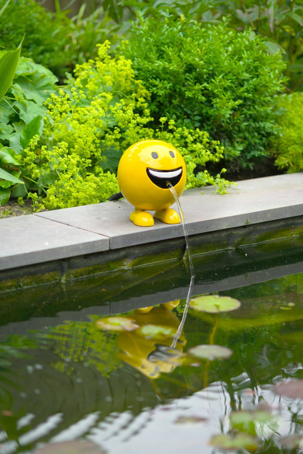 Ubbink - Sujet cracheur pour bassin Be Happy jaune Ø16 x H.19 cm - Imagen 2