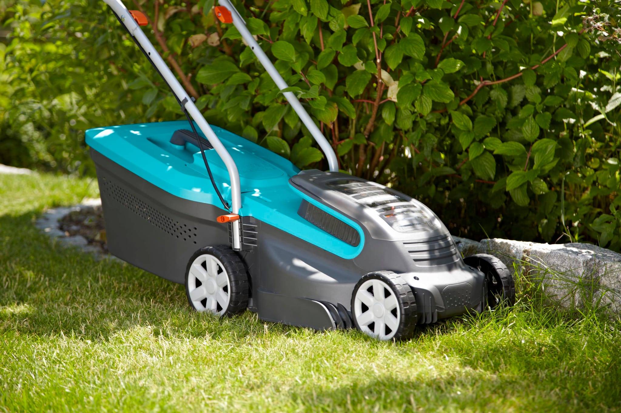 Gardena - Gardena - Tondeuse sur batterie PowerMax Li-40/32 - Imagen 2