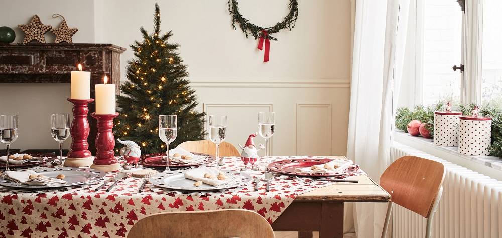 Kaemingk - Nappe tissu imprimé sapin et flocon blanc/rouge - Image 2
