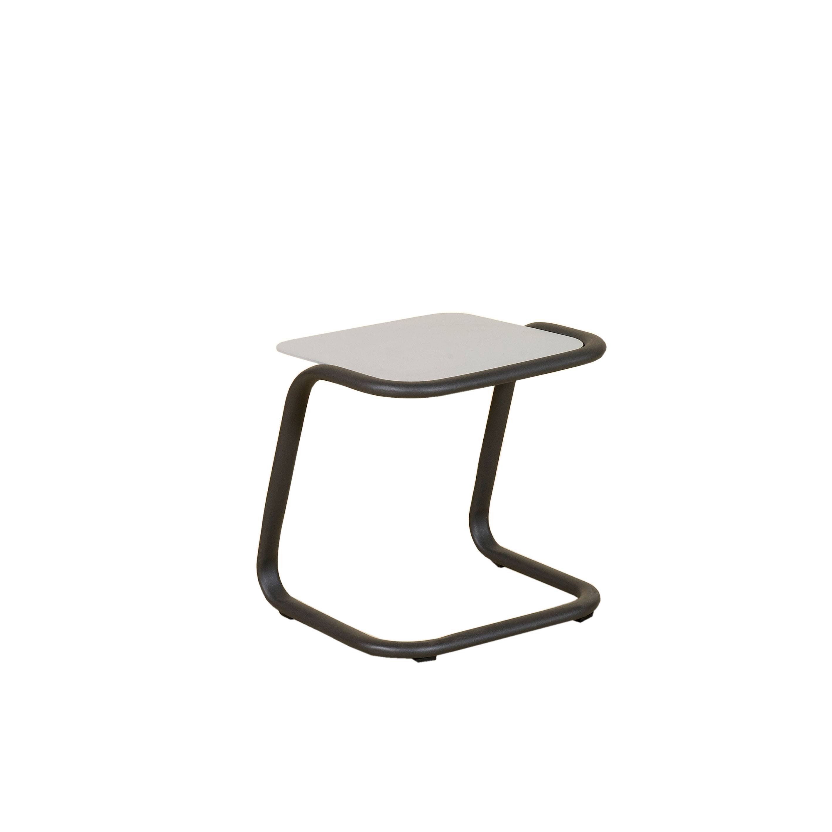 Pol - Table basse aluminium Beauty gris clair L.45 x l.43 x H.43 cm - Image 1