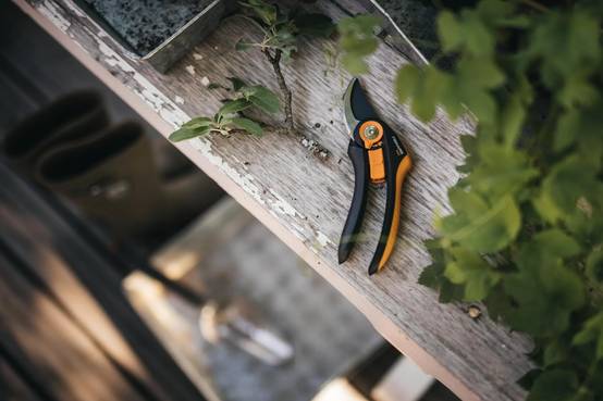 Fiskars - Sécateur à lame franche Plus™ (P541) - Fiskars - Image 18