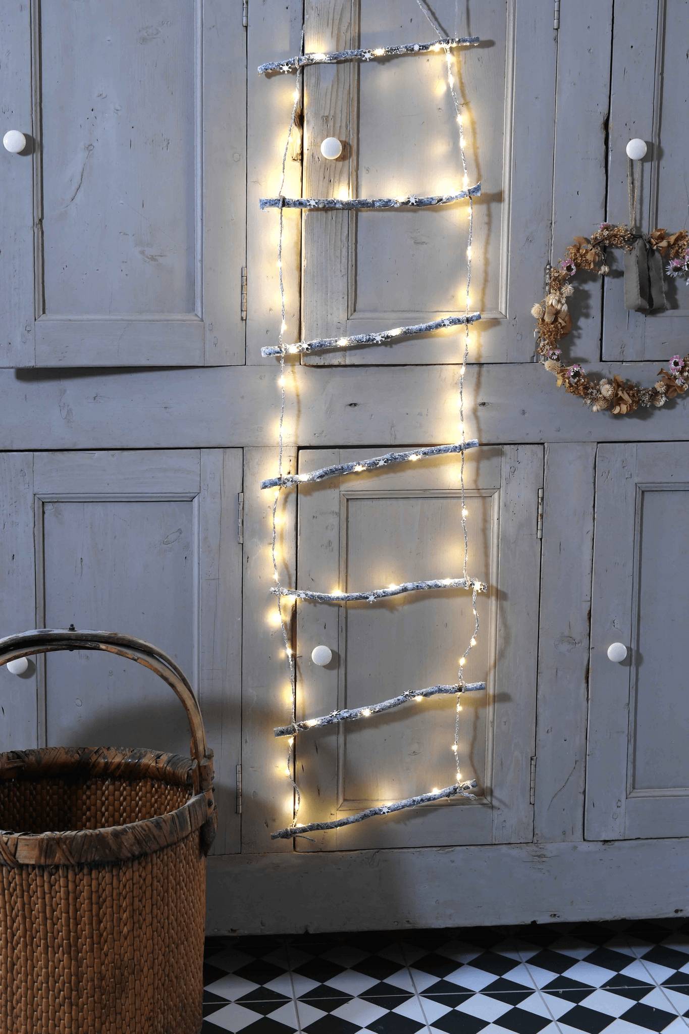 Blachere Illumination - Blachere Illumination - Echelle en bois micro LED L.35 x H.150 cm - Imagen 1