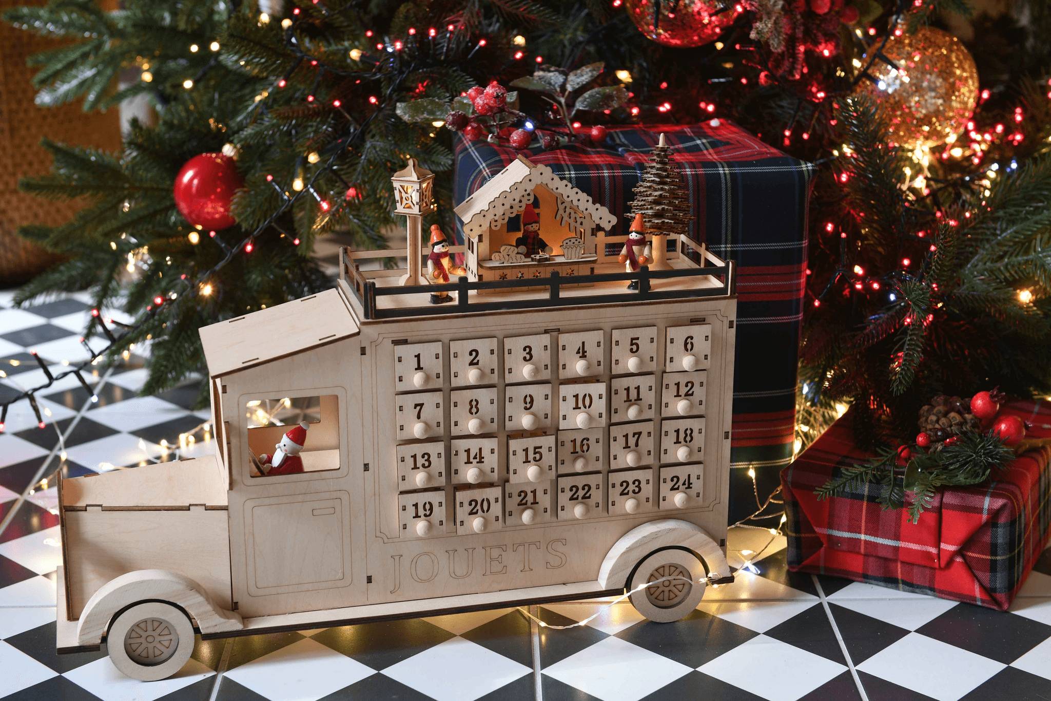 Blachere Illumination - Camion LED calendrier de l'avent L.45 x l.12,5 x H.33 cm - Imagen 1