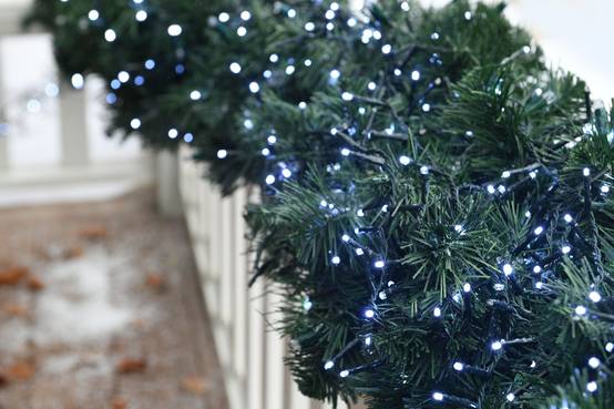 Blachere Illumination - Guirlande Led Grappe Blanc Pur L.1800 cm - Image 2