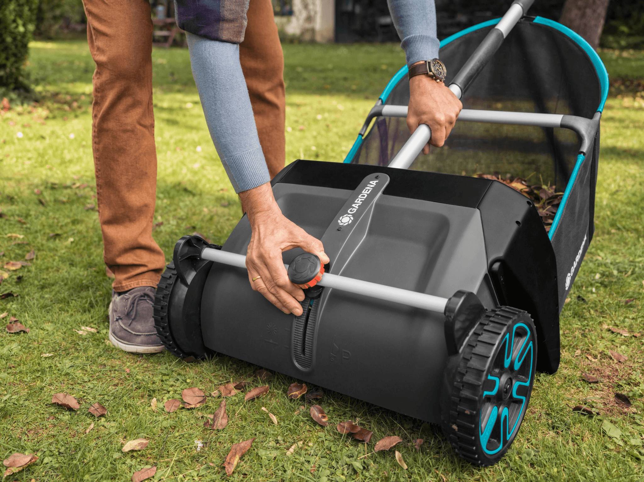 Gardena - Ramasse feuilles manuel avec bac 90L l. 50 cm - Gardena - Imagen 10