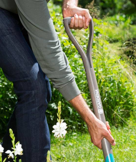 Fourche à bêcher acier manche en bois Natureline GARDENA - Image 10