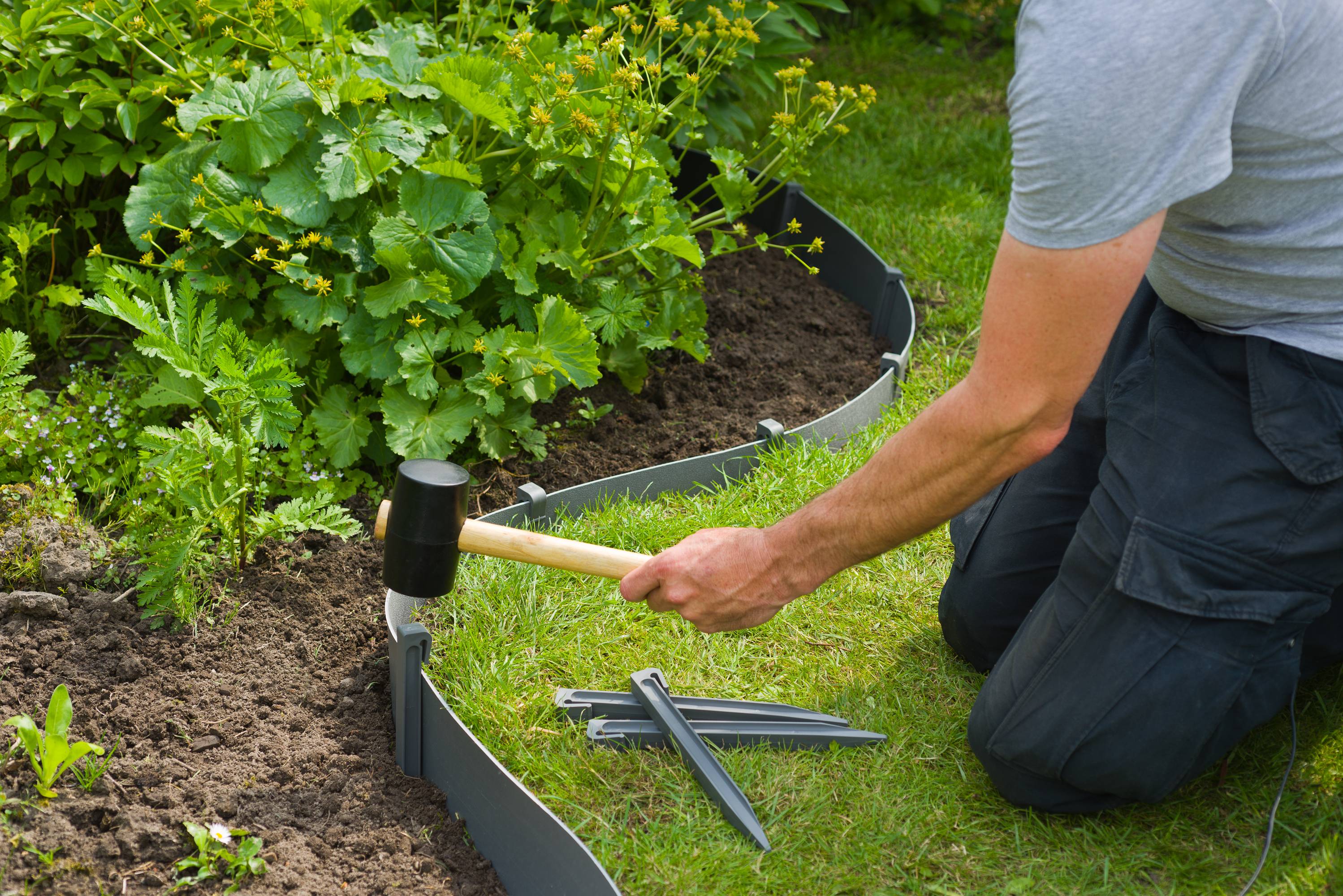 Bordure de jardin PE recyclé gris H 7,5 cm x 10 m - NATURE