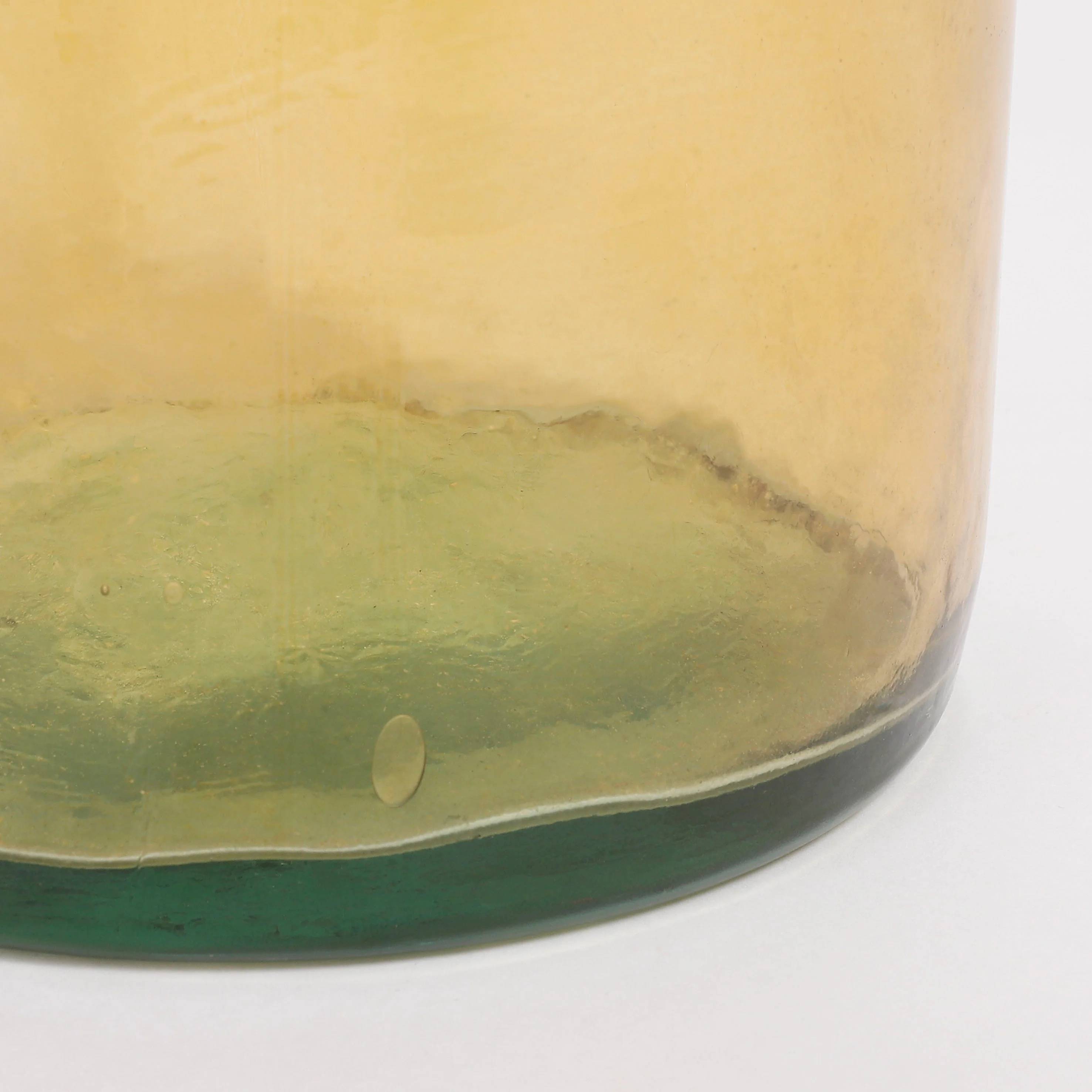 Vase Bouteille Verre Recyclé Ocre – MICA DECORATIONS - Imagen 6