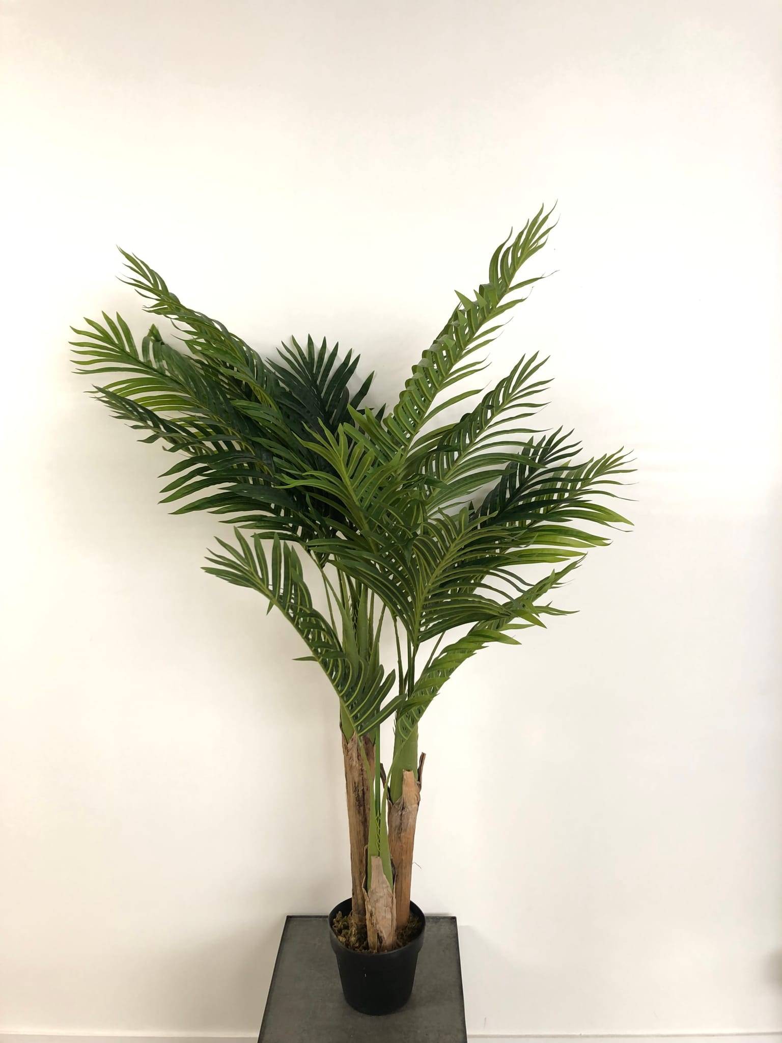 Palmier artificiel 140 cm 23 feuilles dans pot