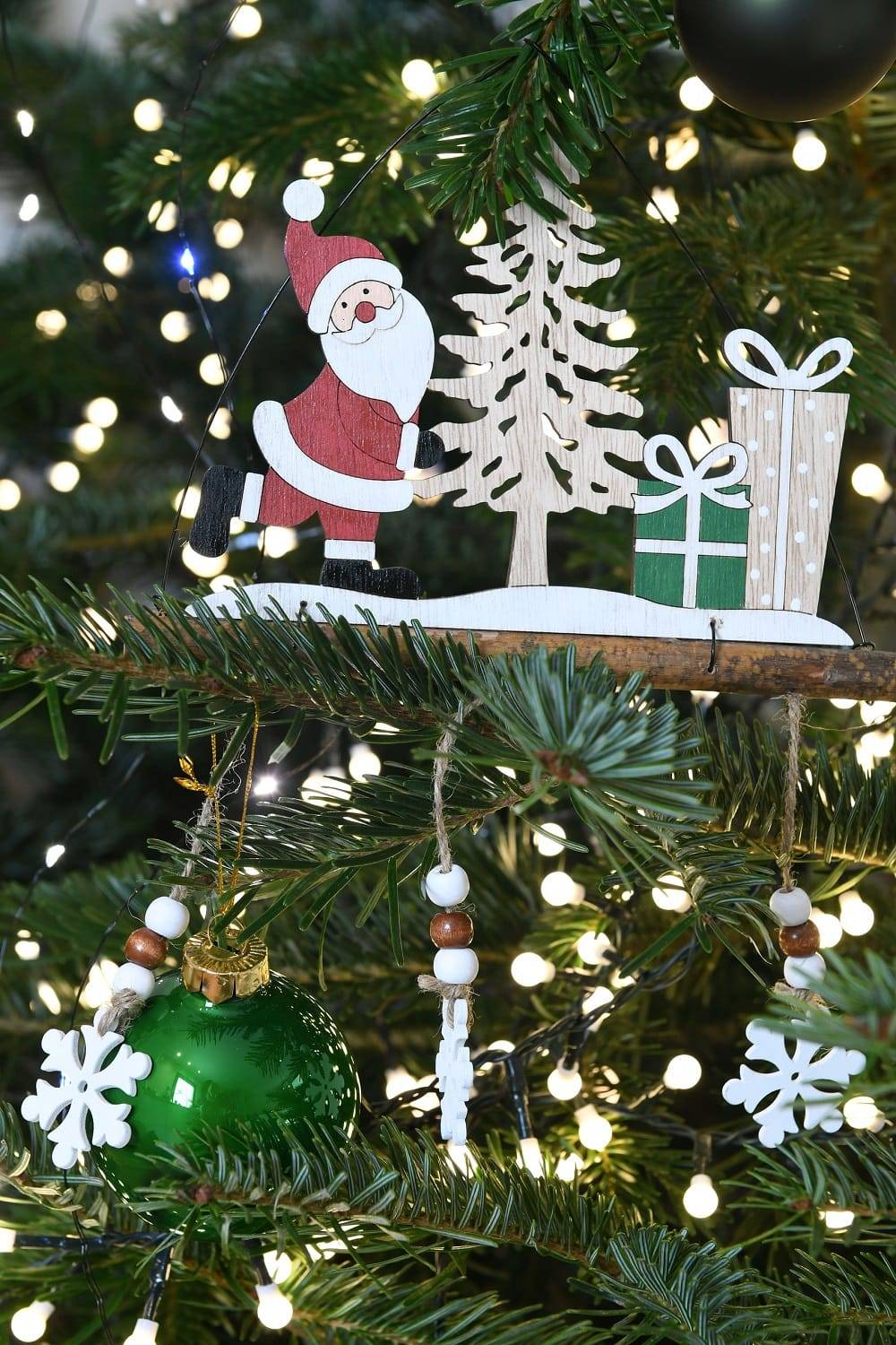 Blachere Illumination - Blachère Illumination - Père Noël à suspendre L.20 x H.34 cm - Imagen 2