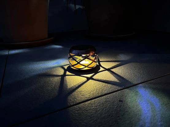 Lampe solaire métal cuivré effet rouille Milos WATT & HOME - Image 2