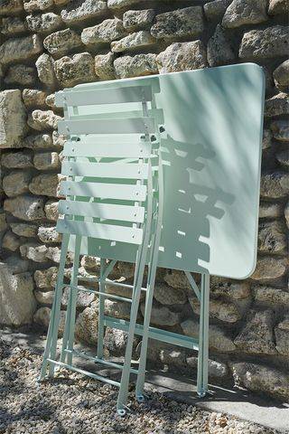 Fermob - Chaise de jardin pliante acier cerise noire Bistro Fermob - Image 4