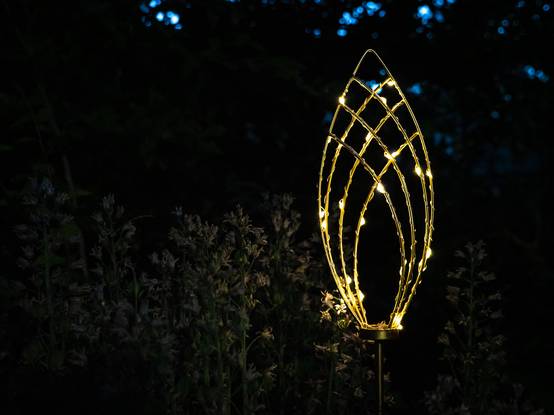 Garden ID - Garden ID - Epi solaire doré sur tige L.11 x l.3 x H.81 cm - Image 3