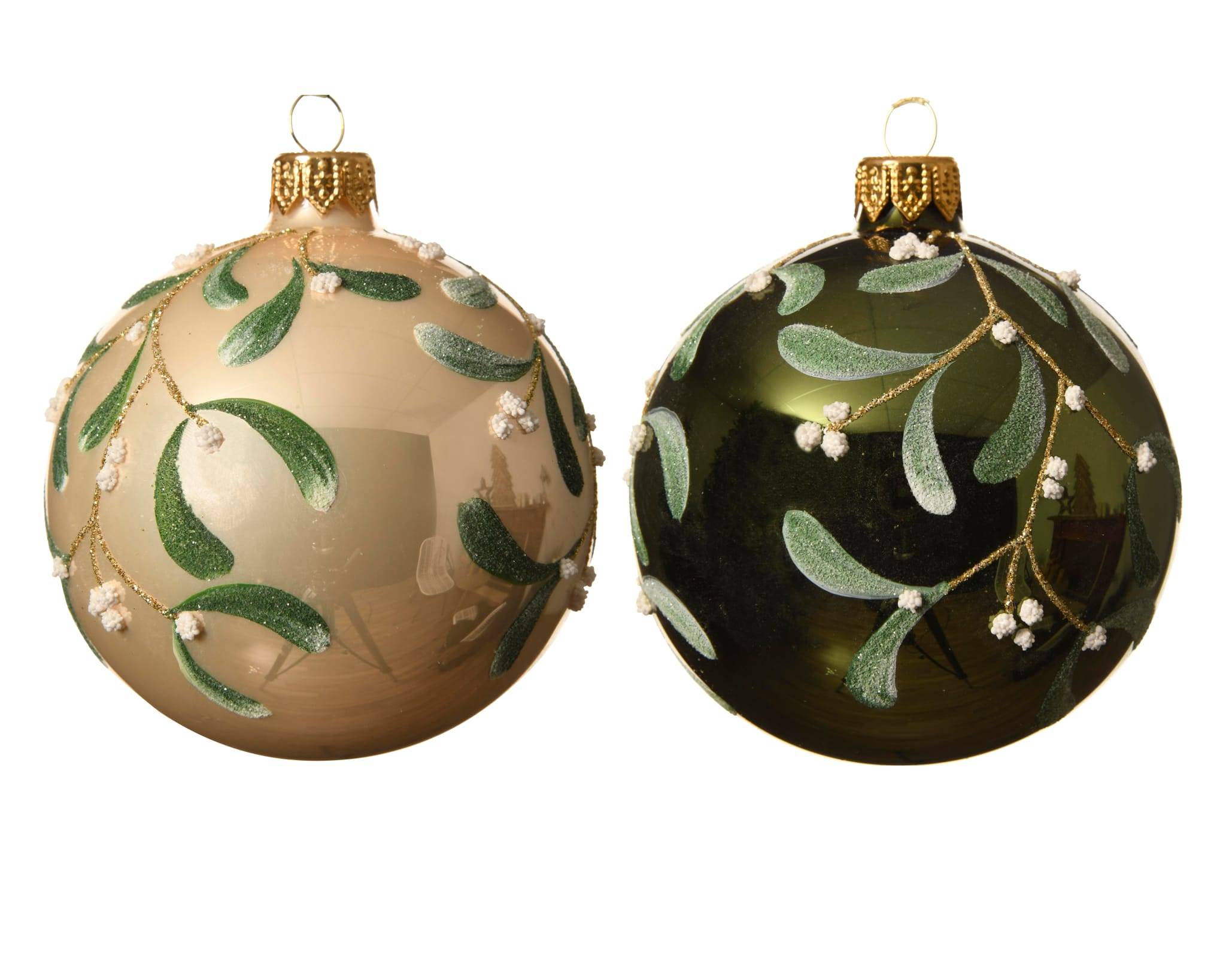 Boule verre gui avec paillettes et neige
