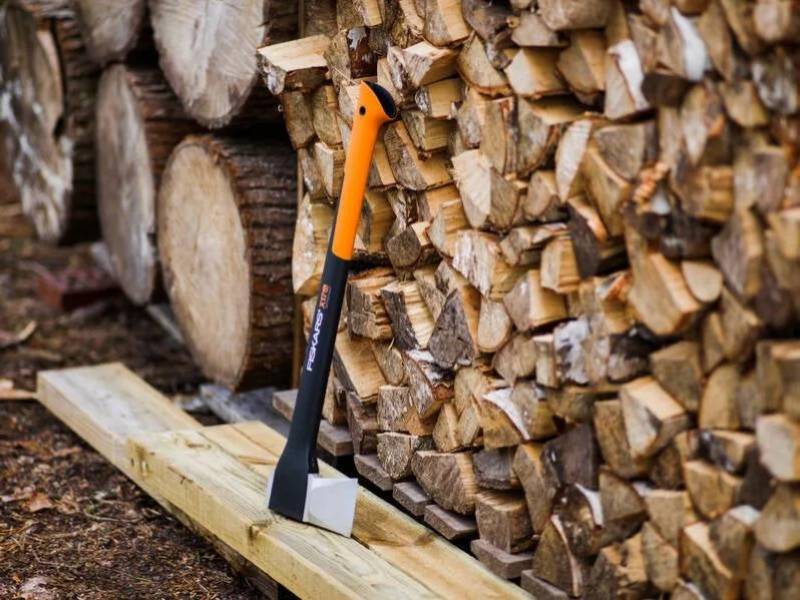 Hache Universelle - FISKARS