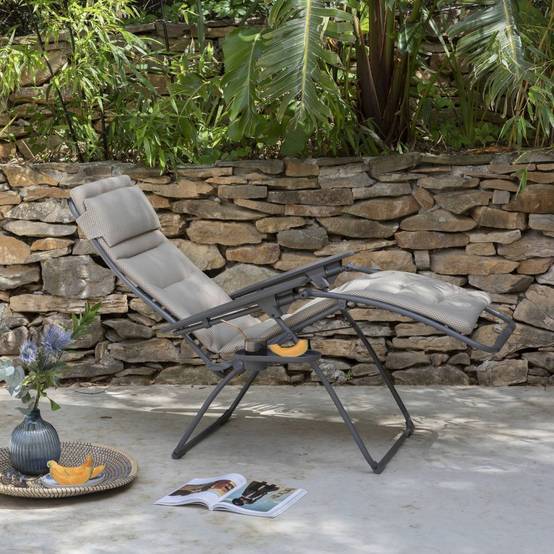 Lafuma-Mobilier - Fauteuil de jardin acier moka Futura Be Comfort Lafuma Mobilier - Image 1