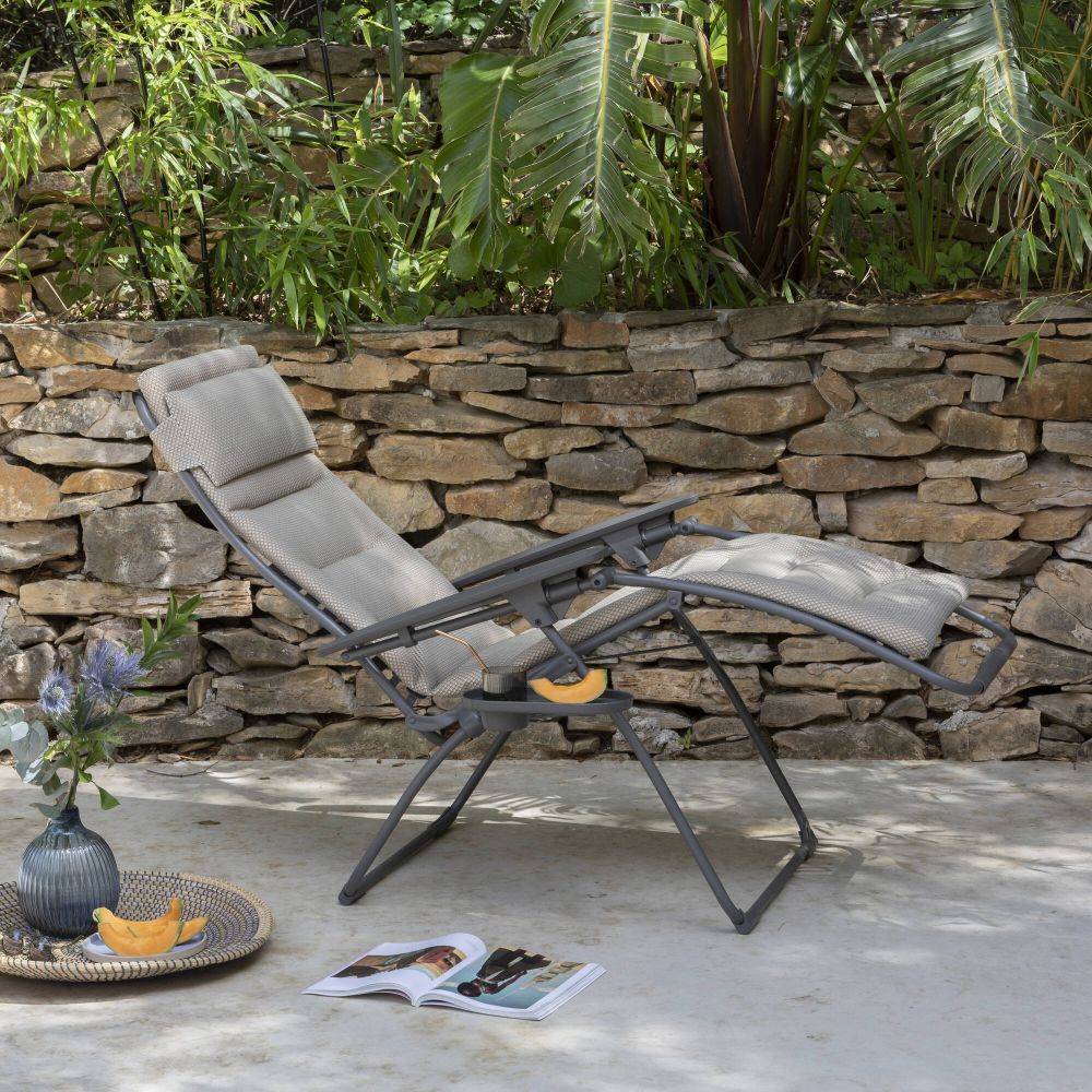 Lafuma-Mobilier - Fauteuil de jardin acier moka Futura Be Comfort Lafuma Mobilier - Image 1